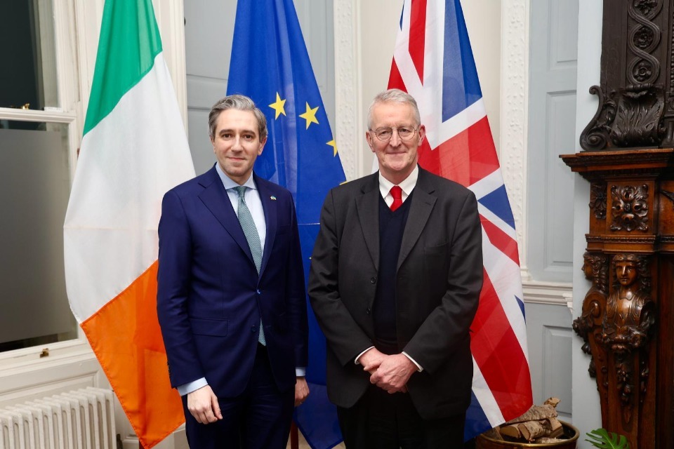 Imagem relacionada à notícia: Secretário de Estado para a Irlanda do Norte encontra Tánaiste em Dublin