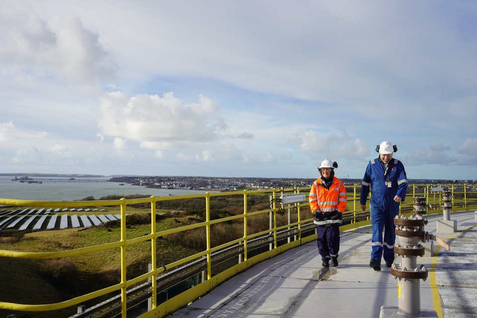 Imagem relacionada à notícia: A indústria de energia limpa do País de Gales para ser uma 'potência' para o crescimento econômico diz o Secretário do País de Gales