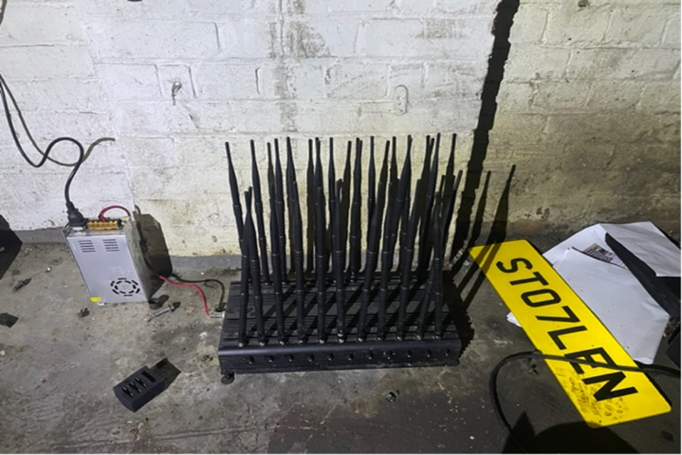 Imagem relacionada à notícia: Equipamentos de roubo de veículos a serem banidos sob a nova lei do governo