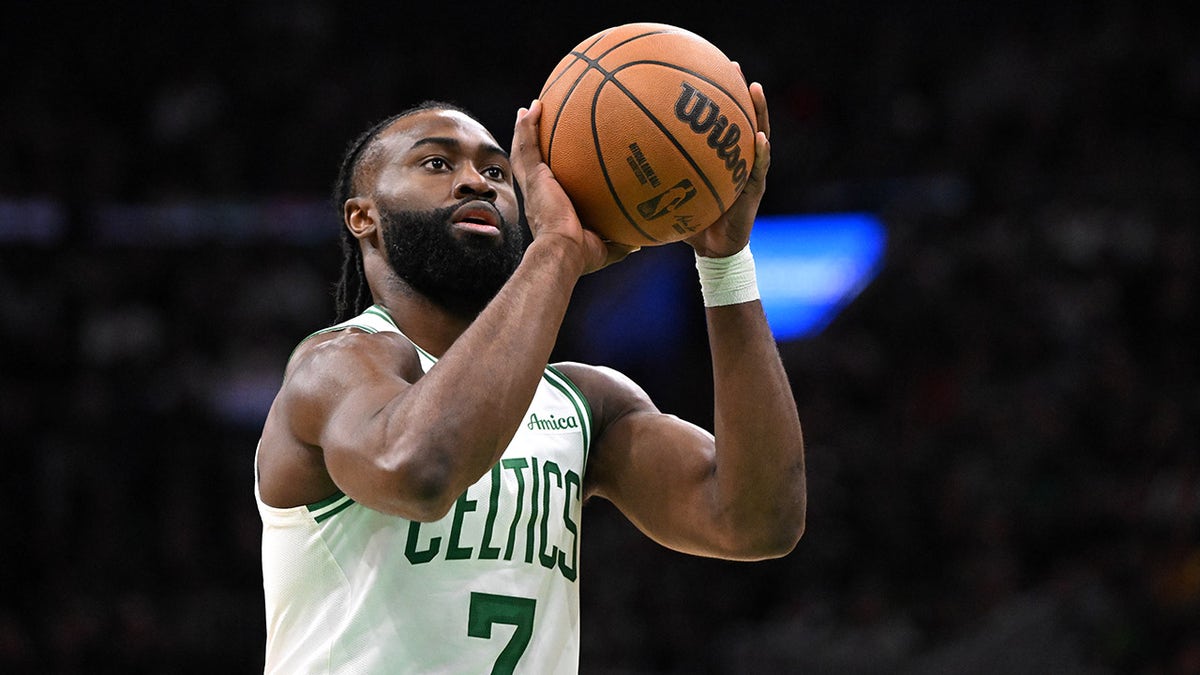 Jaylen Brown takes a free throw