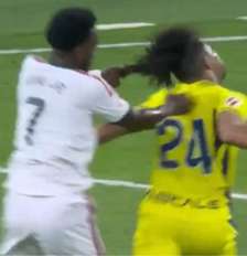Vinicius Júnior teve gol anulado e foi expulso após puxar o cabelo de adversário Foto: Transmissão/La Liga / Esporte News Mundo