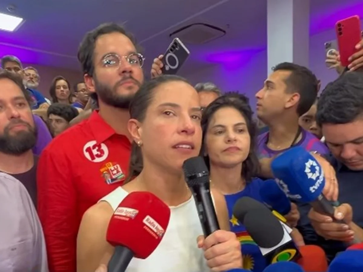 Reeleita em Pernambuco, Raquel Lyra adota neutralidade entre Flávio e Lula