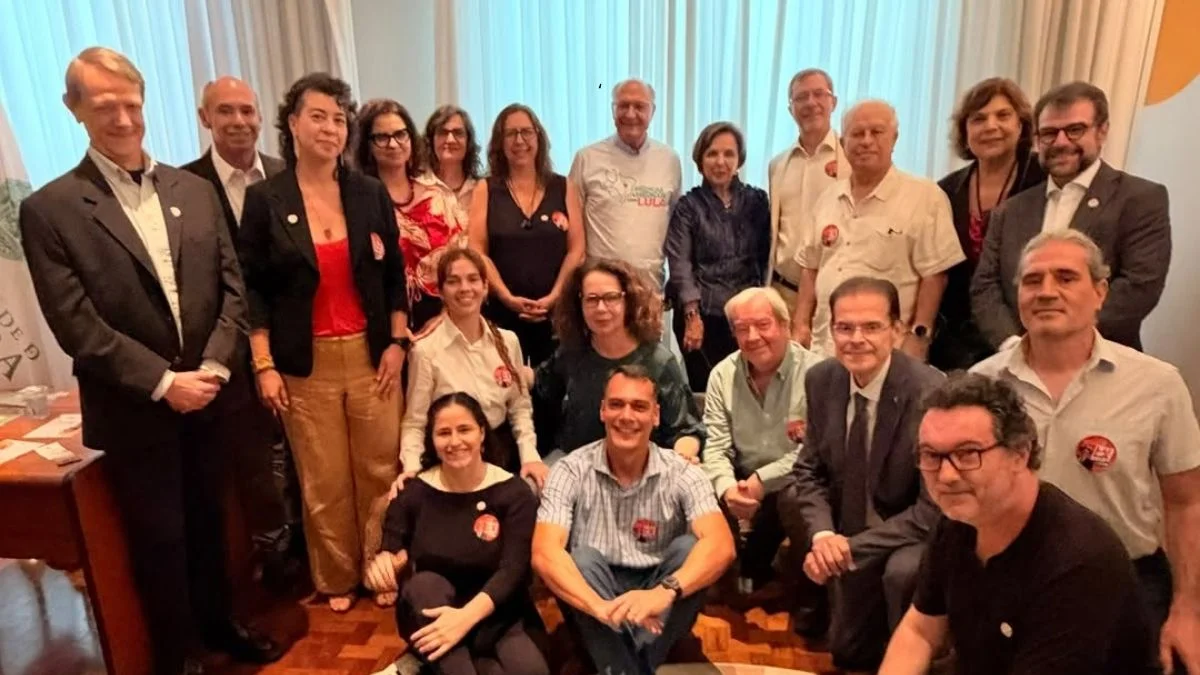 "Pela vida, contra a barbárie": professores da USP criam manifesto pró-Lula