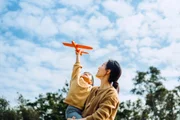 Dia das Crianças: como os brinquedos podem interferir no sono infantil