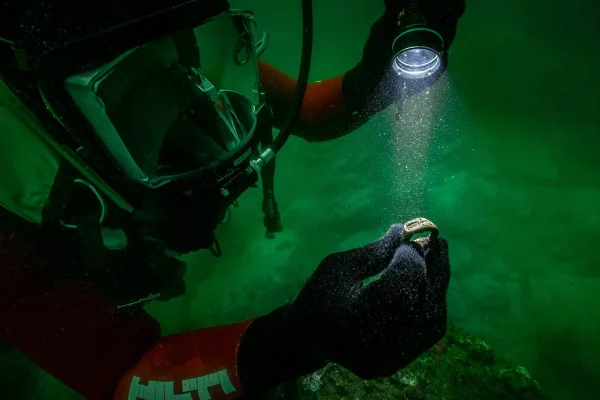 Palácio submerso no Egito guardou anel com imagem do Farol de Alexandria