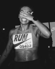 Nike transforma estrutura de aeroporto em pista para maratona feminina
