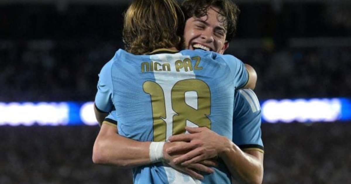 Giay surpreende imprensa argentina ao ser titular no adeus de Messi