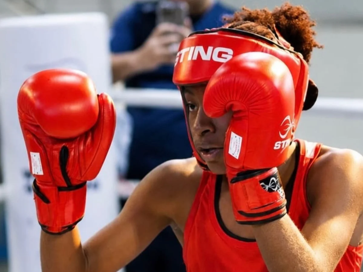 Elissandra Santos bate japonesa e conquista Mundial de Boxe Sub-19