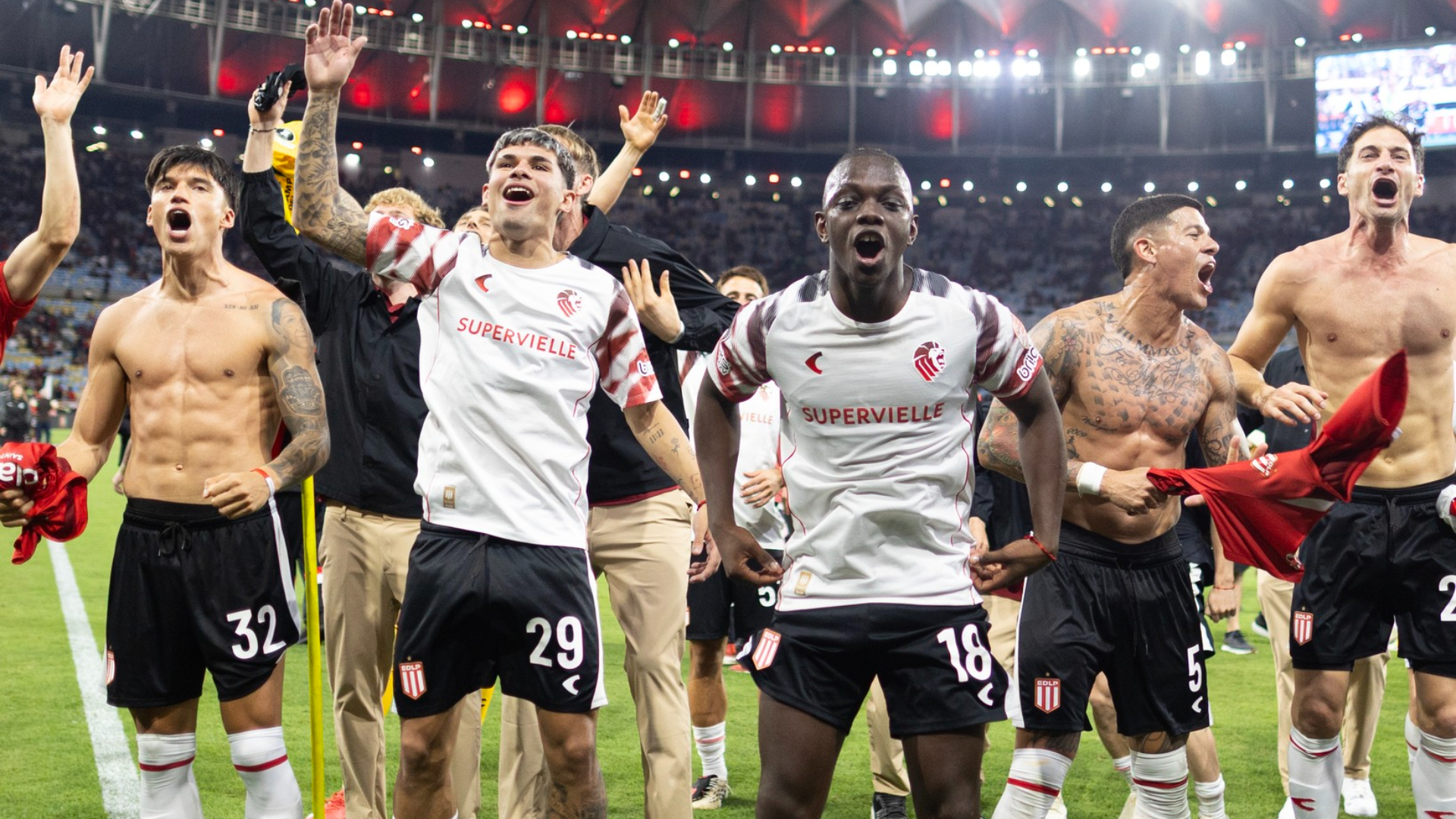 Fifa confirma. Liberou Rojo para jogar. Conmebol já organiza final entre Palmeiras e Estudiantes. Leila ridiculariza briga do Flamengo no tapetão