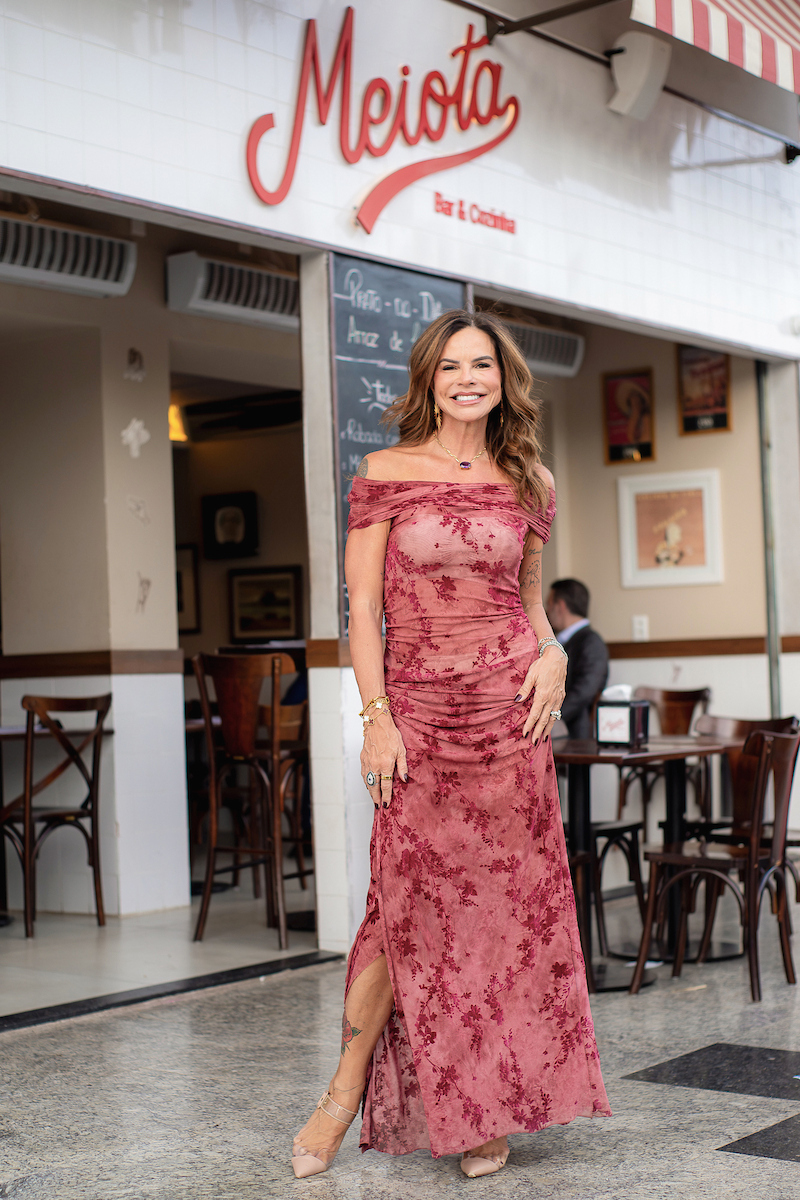 Marta Fadel lança livro Os caminhos da mulher na arte brasileira no Meiota