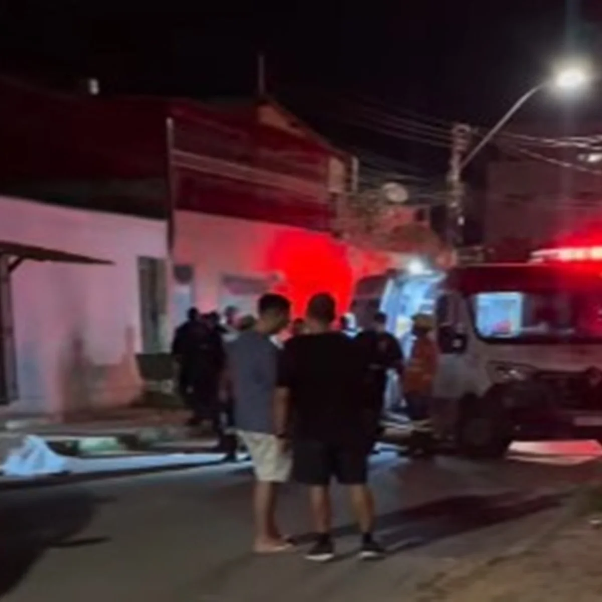 Homem é perseguido em rua do DF e morto a tiros; polícia investiga o crime