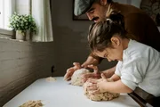 Bolinho de chuva: receita sem leite e sem farinha de trigo derrete na boca