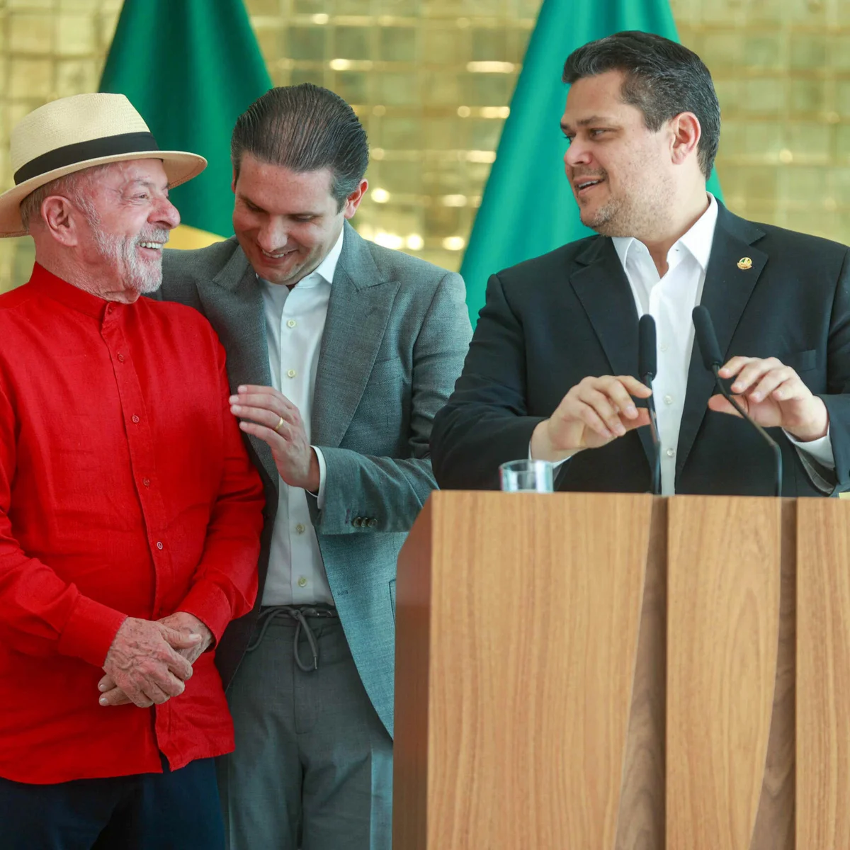 Lula planeja participar da promulgação do fim da escala 6x1 no Congresso