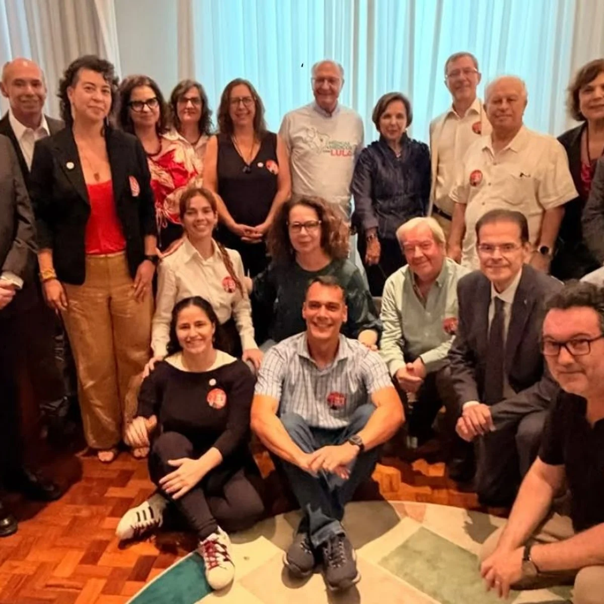 "Pela vida, contra a barbárie": professores da USP criam manifesto pró-Lula
