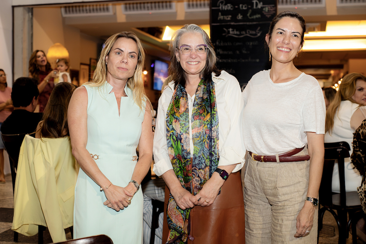 Marta Fadel lança livro Os caminhos da mulher na arte brasileira no Meiota