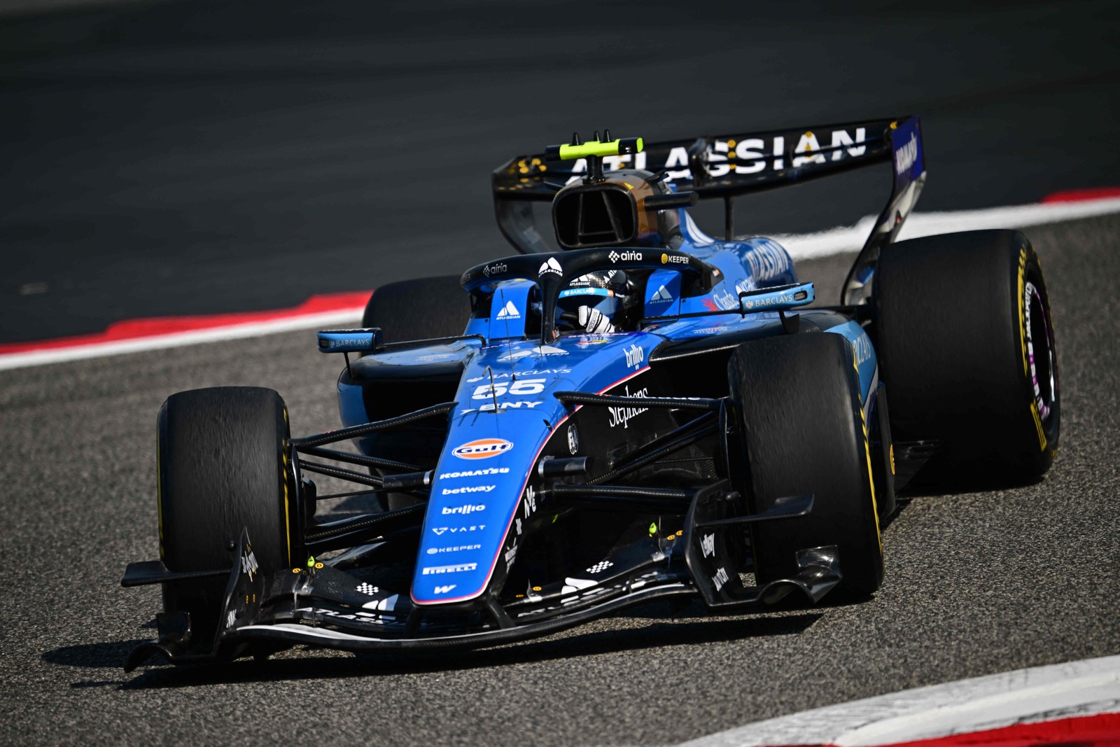 Carro da Williams para a temporada 2026 da Fórmula 1 — Foto: Giuseppe Cacace/AFP