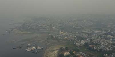 A cidade de Manaus amanheceu neste sábado, 10, coberta por uma densa camada de fumaca pelo terceiro dia seguido em decorrencia das queimadas na regiao da Amazonia brasileira, fazendo com que a qualidade do ar seja classificada como pessima segundo dados do IQAir. Foto: SUAMY BEYDOUN/AGIF - AGÊNCIA DE FOTOGRAFIA/ESTADÃO CONTEÚDO