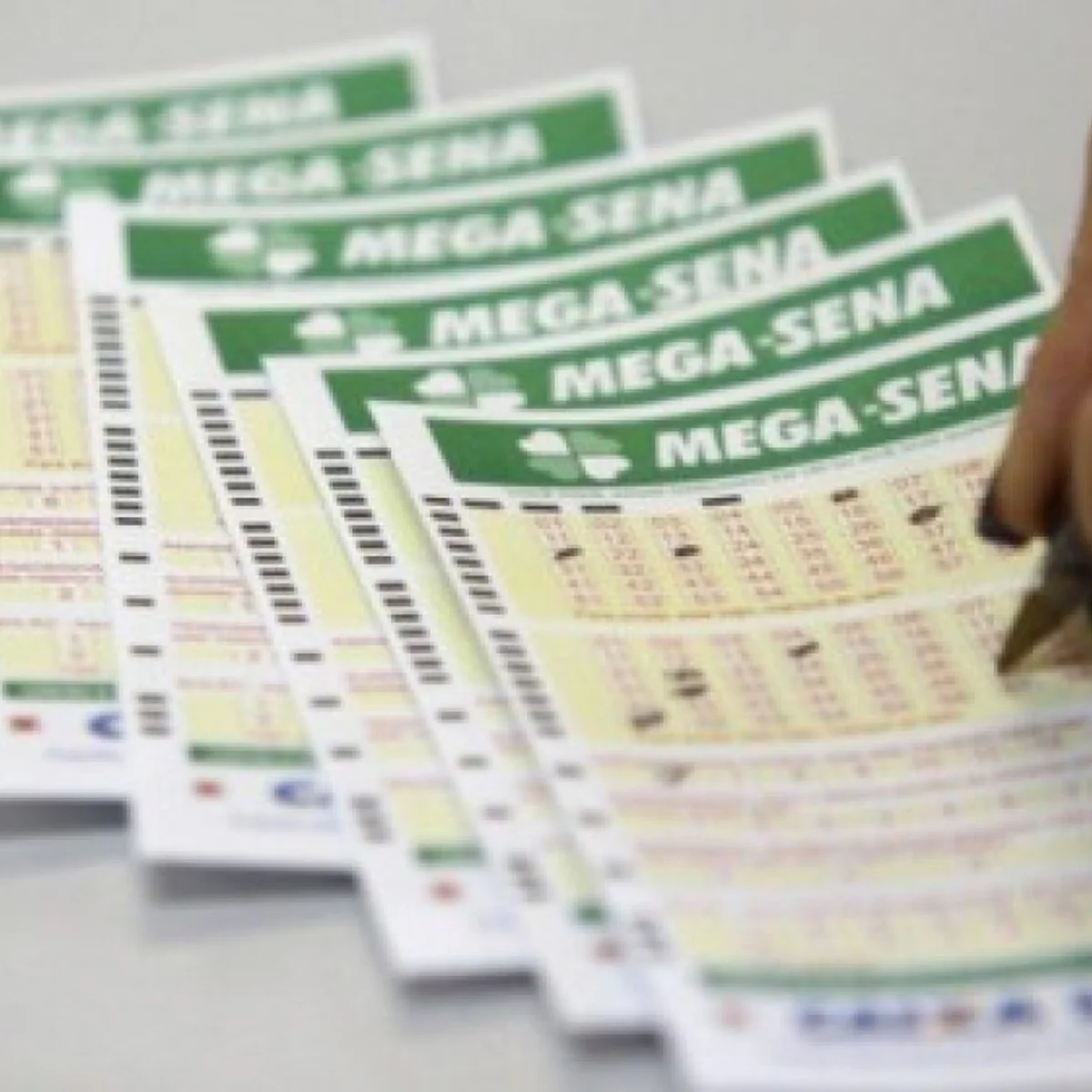 Mega-Sena sorteia prêmio de R$ 112 milhões neste domingo