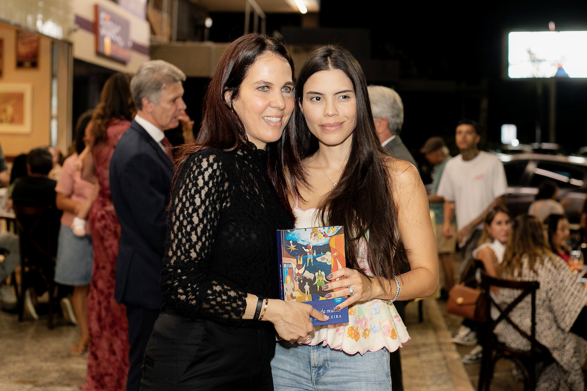 Marta Fadel lança livro Os caminhos da mulher na arte brasileira no Meiota