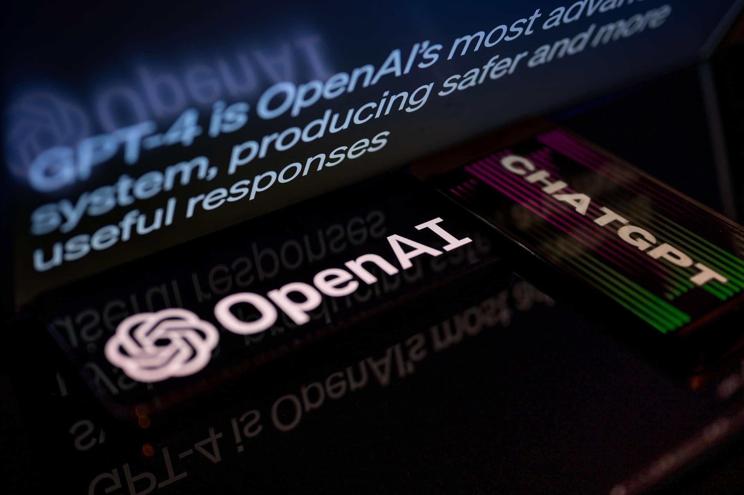 OpenAI encontra gravador escondido em escritório e funcionário é preso